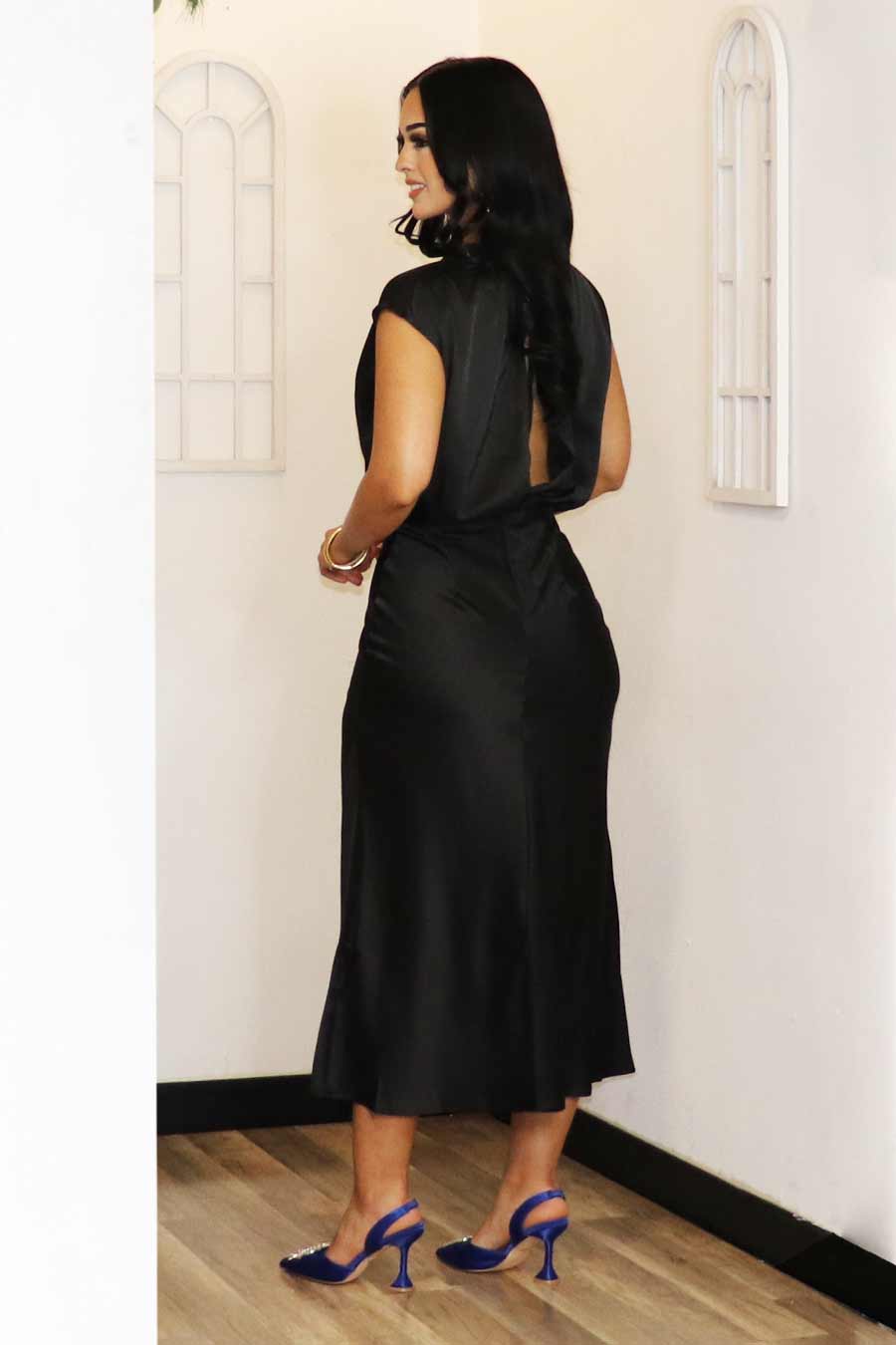 Lisa Loose Fit Satin Midi Dress Divas Plus Boutique