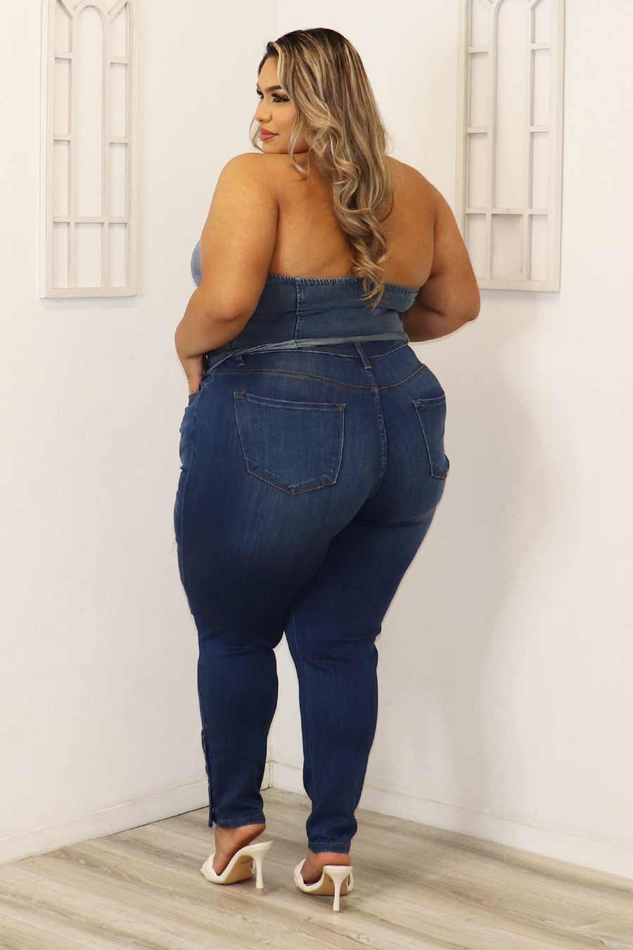 Zaira Distressed Jeans Divas Plus Boutique