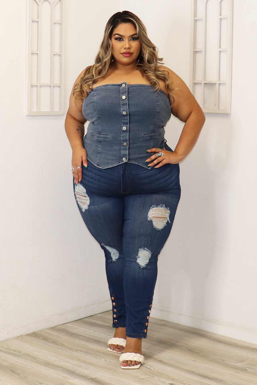 Adaida T Top Divas Plus