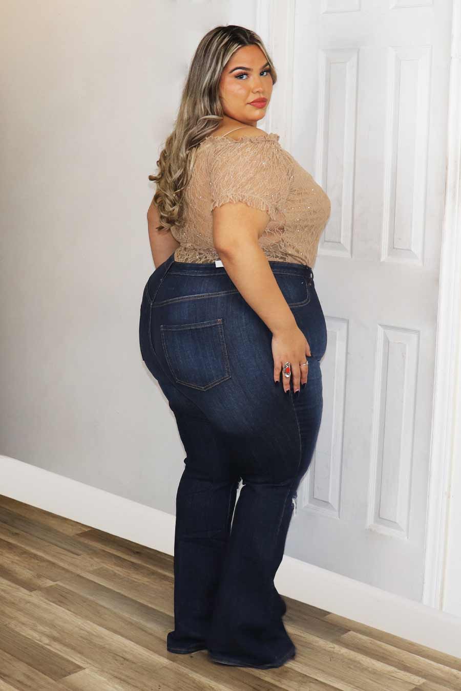 Avania Lace Top Divas Plus Botique