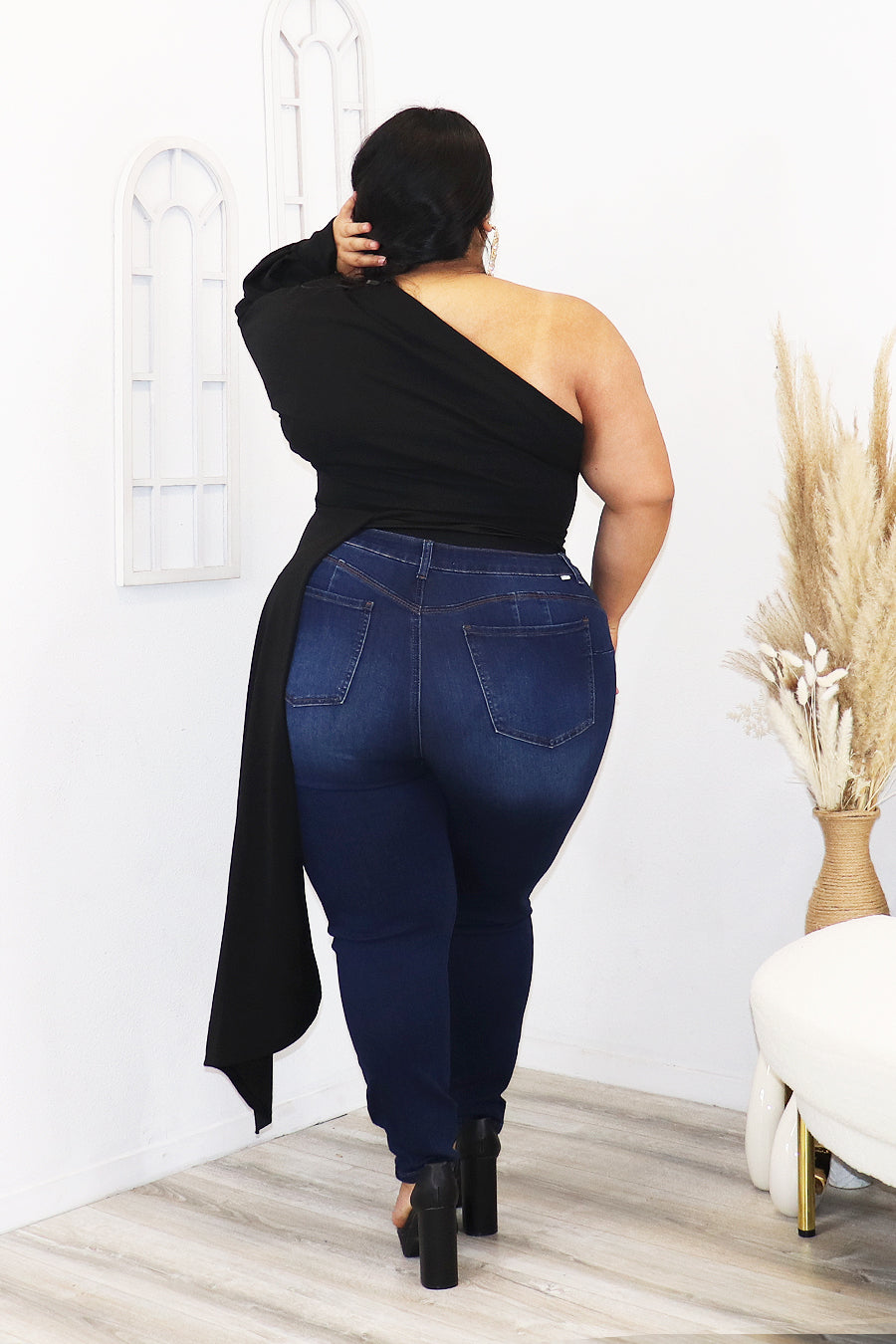 Dallana one shoulder Top Divas Plus