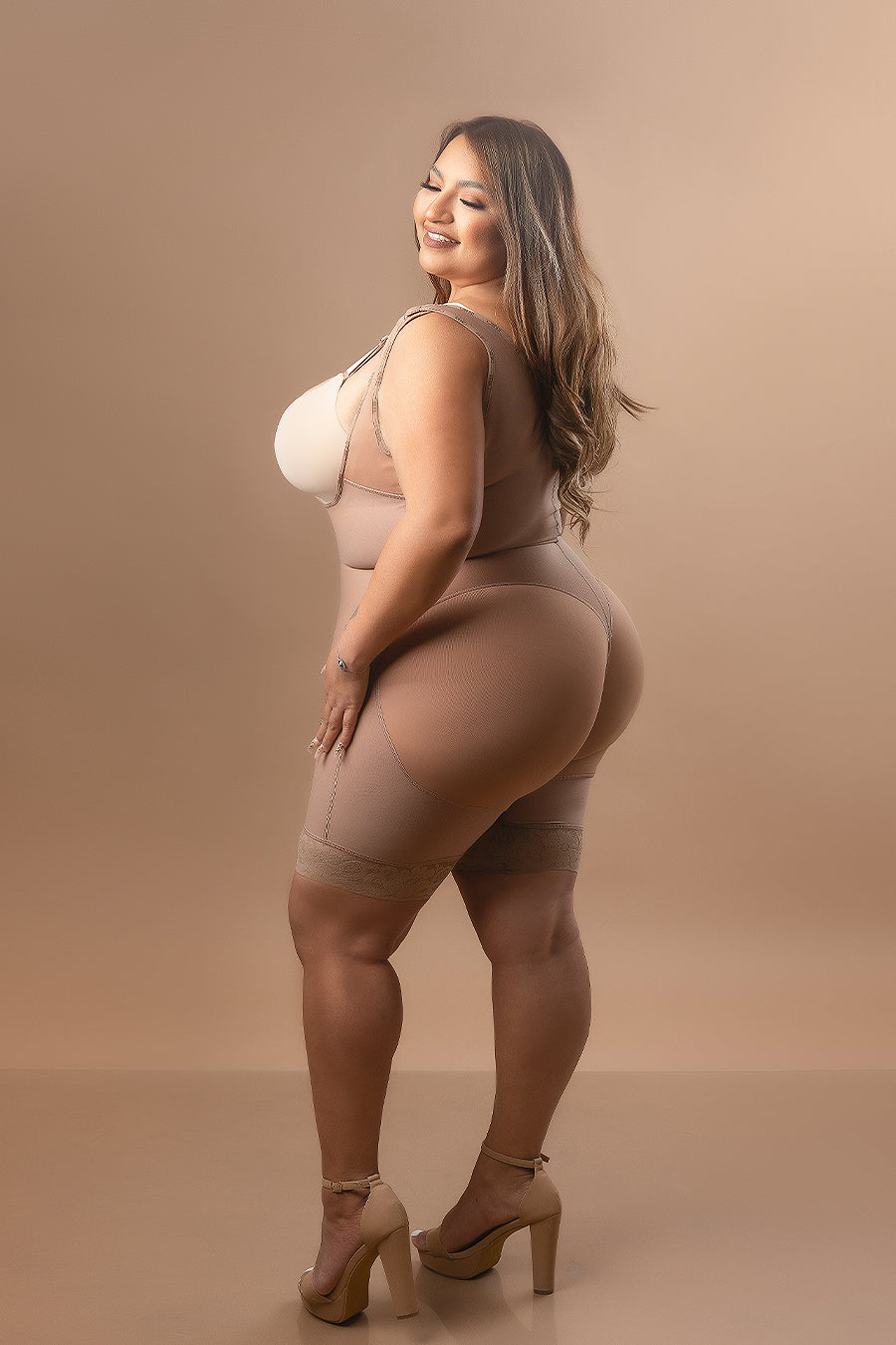 Celeste Girdle Divas Plus