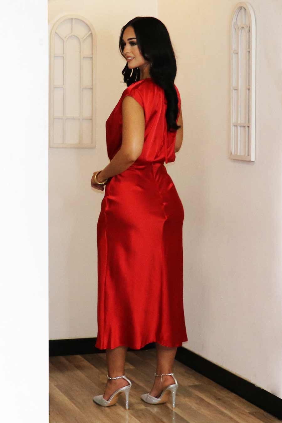 Lisa Loose Fit Satin Midi Dress Divas Plus Boutique
