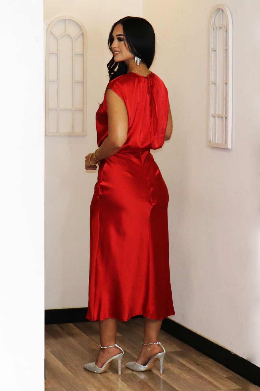 Lisa Loose Fit Satin Midi Dress Divas Plus Boutique