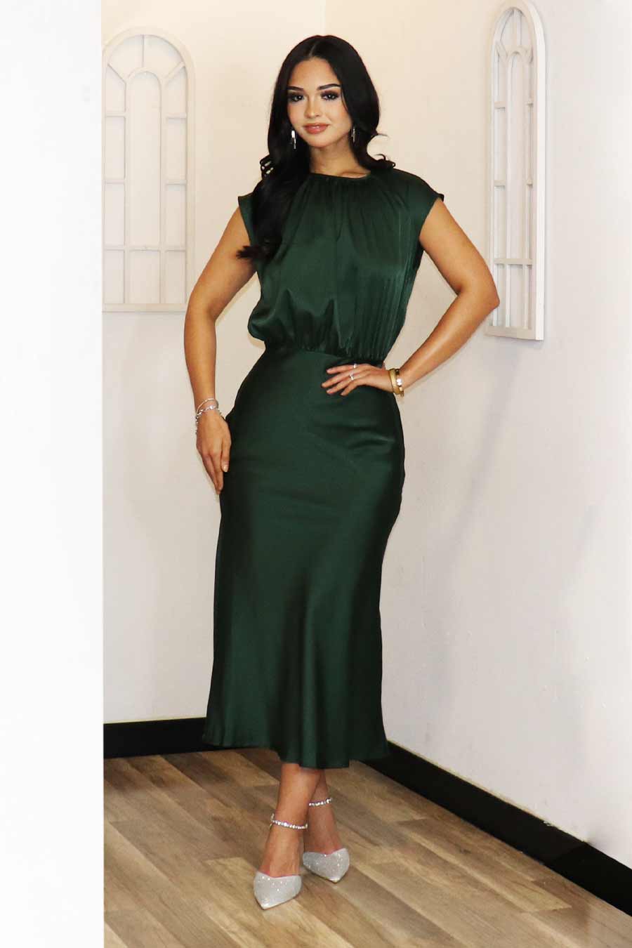 Lisa Loose Fit Satin Midi Dress Divas Plus Boutique