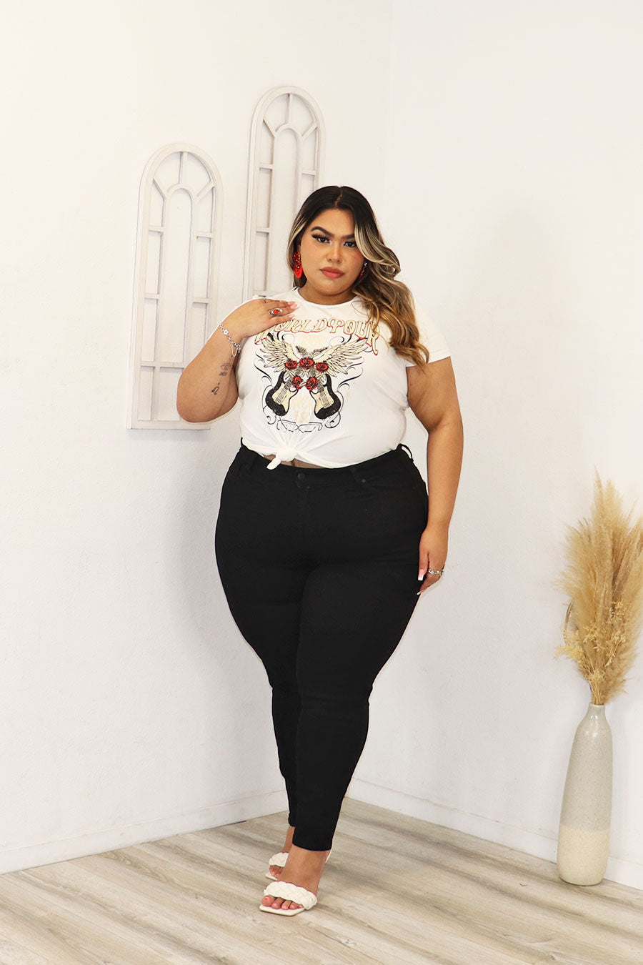 World Pour Top Divas Boutique