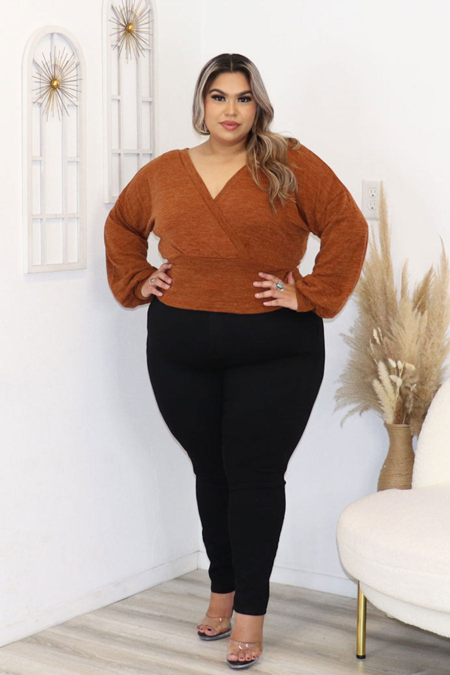 Lisinia Top Divas Plus